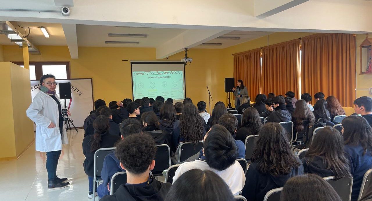 Charla de «Gestión Emocional» dirigida a los estudiantes de «Segundos Medios»